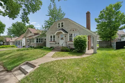 950 Hawthorne Avenue E, Saint Paul, MN 55106 - Photo 1