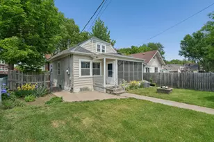 950 Hawthorne Ave E, Saint Paul, MN 55106 - Photo 14