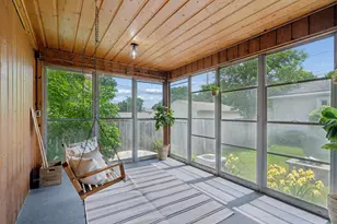 950 Hawthorne Ave E, Saint Paul, MN 55106 - Photo 10