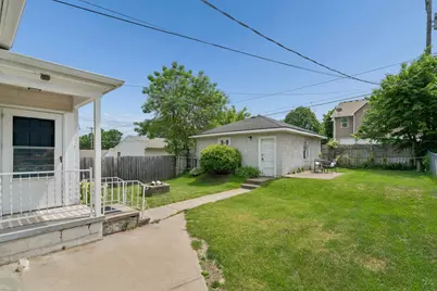 950 Hawthorne Avenue E, Saint Paul, MN 55106 - Photo 12