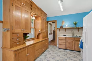 950 Hawthorne Ave E, Saint Paul, MN 55106 - Photo 4