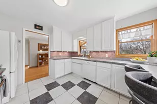 6466 Stillwater Blvd N, Oakdale, MN 55128 - Photo 14