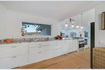 19860 Cottagewood Road, Deephaven, MN 55331 - Photo 6