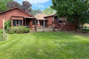 2924 Roosevelt St NE, Saint Anthony, MN 55418 - Photo 12