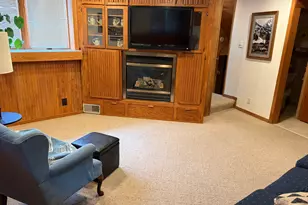 2924 Roosevelt St NE, Saint Anthony, MN 55418 - Photo 8