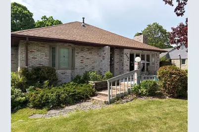 2924 Roosevelt Street NE, Saint Anthony, MN 55418 - Photo 2