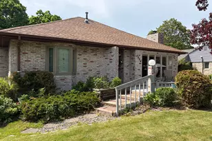 2924 Roosevelt St NE, Saint Anthony, MN 55418 - Photo 2