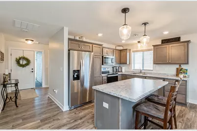 413 Fawn Run, Kenyon, MN 55946 - Photo 2