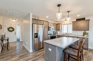 413 Fawn Run, Kenyon, MN 55946 - Photo 2