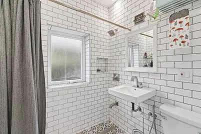 1815 Hillside Avenue N, Minneapolis, MN 55411 - Photo 10