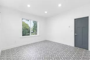 1815 Hillside Ave N, Minneapolis, MN 55411 - Photo 8