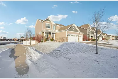 18468 70th Avenue N, Maple Grove, MN 55311 - Photo 2