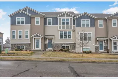 2189 Gateway Hill Road, North Saint Paul, MN 55109 - Photo 2