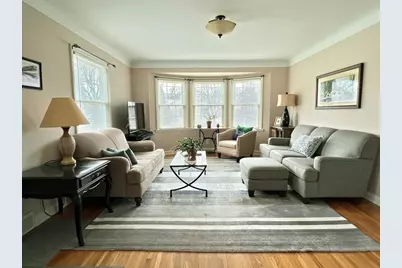 891 Nebraska Avenue W, Saint Paul, MN 55117 - Photo 2