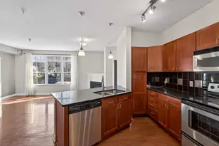 314 E 18th St, Minneapolis, MN 55404 - Photo 4