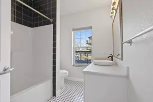 314 E 18th St, Minneapolis, MN 55404 - Photo 16