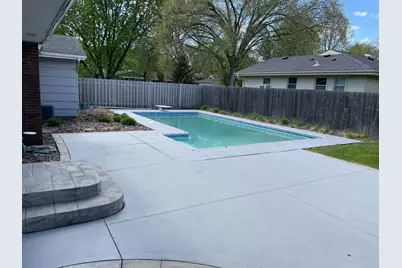 725 Pontiac Place, Mendota Heights, MN 55120 - Photo 2