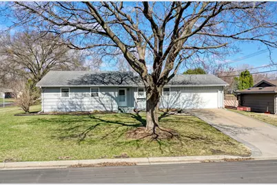 725 Pontiac Place, Mendota Heights, MN 55120 - Photo 4