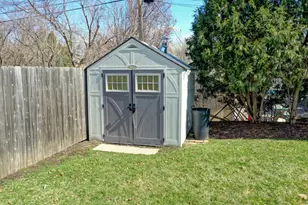 725 Pontiac Pl, Mendota Heights, MN 55120 - Photo 12