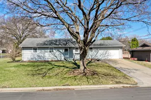 725 Pontiac Pl, Mendota Heights, MN 55120 - Photo 6