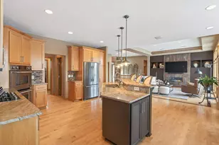 21115 Ridgewood Tr, Lakeville, MN 55044 - Photo 8