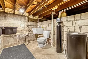 1566 Hwy 96 E, White Bear Lake, MN 55110 - Photo 24