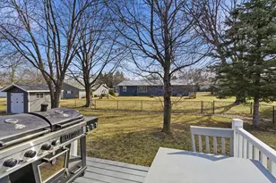 409 Boulder St SW, Hutchinson, MN 55350 - Photo 8