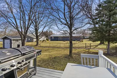 409 Boulder Street SW, Hutchinson, MN 55350 - Photo 8