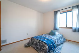 5425 Orleans Ln N, Plymouth, MN 55442 - Photo 18