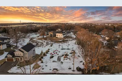 2388 Laurie Court, Roseville, MN 55113 - Photo 100