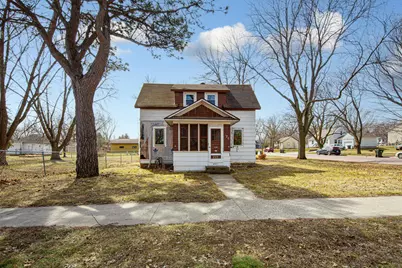 326 Jefferson Street, Saint Peter, MN 56082 - Photo 1