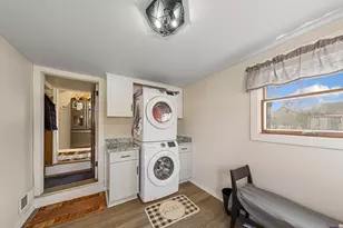 326 Jefferson St, Saint Peter, MN 56082 - Photo 2