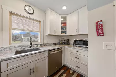 326 Jefferson Street, Saint Peter, MN 56082 - Photo 6