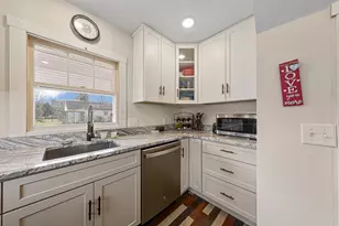 326 Jefferson St, Saint Peter, MN 56082 - Photo 6