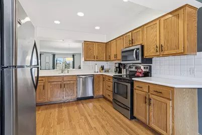 629 Maple Park Drive, Mendota Heights, MN 55118 - Photo 8