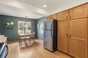 629 Maple Park Dr, Mendota Heights, MN 55118 - Photo 10