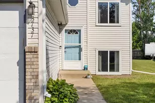 3737 Village Green Cir, Moorhead, MN 56560 - Photo 2