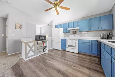 3737 Village Green Circle, Moorhead, MN 56560 - Photo 10