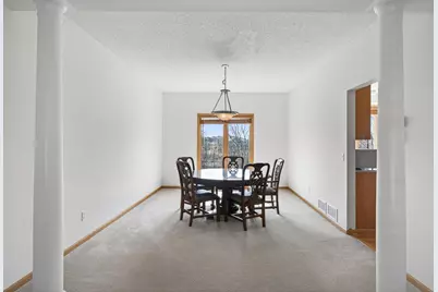 17792 Hickory Trail, Lakeville, MN 55044 - Photo 8