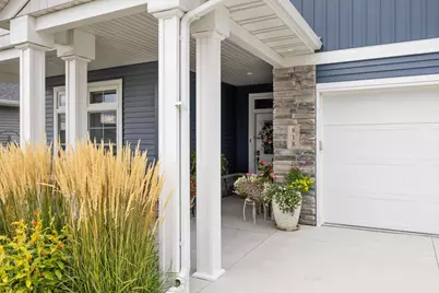 818 Rania Way W, West Fargo, ND 58078 - Photo 2