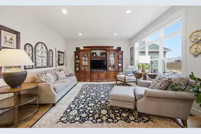 818 Rania Way W, West Fargo, ND 58078 - Photo 6