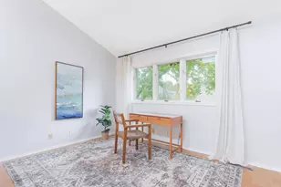 1148 Hollybrook Dr, Wayzata, MN 55391 - Photo 12