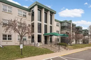 2710 Dale St N, Roseville, MN 55113 - Photo 1