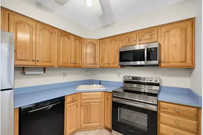 2710 Dale Street N #B-116, Roseville, MN 55113 - Photo 12