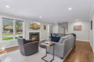 2521 Abbey Hill Dr, Minnetonka, MN 55305 - Photo 4