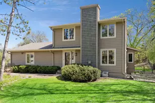 2521 Abbey Hill Dr, Minnetonka, MN 55305 - Photo 48