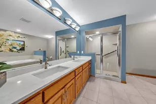 10408 Eagle Pointe Trail, Woodbury, MN 55129 - Photo 8