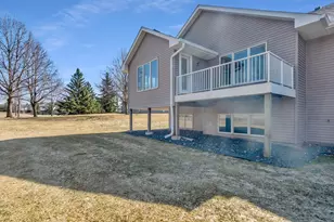 10408 Eagle Pointe Trail, Woodbury, MN 55129 - Photo 24