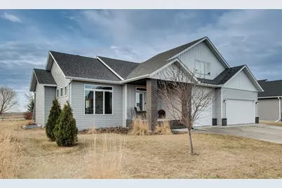 657 Westminster Drive, Moorhead, MN 56560 - Photo 2