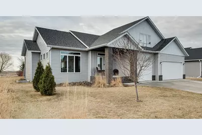 657 Westminster Drive, Moorhead, MN 56560 - Photo 2